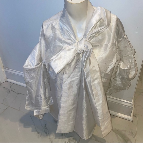 Satin avant-garde Bow top - Picture 4 of 6